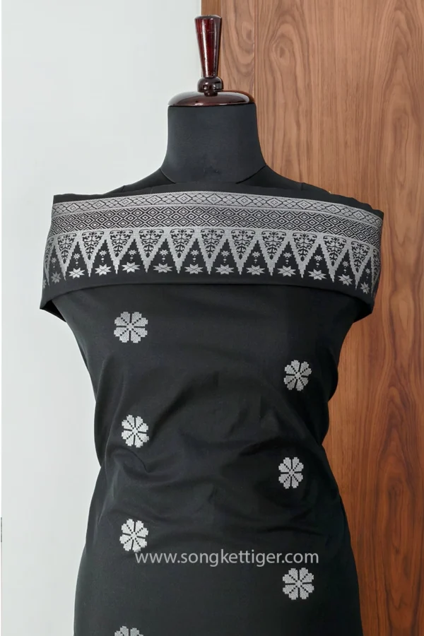 Songket-Tenunan-Bunga-Tabur