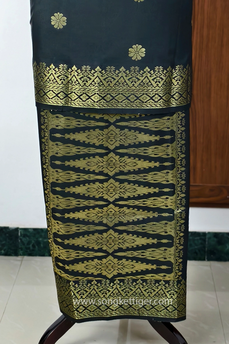 Songket Tenunan - Bunga Tabur - #01004 - Black x Gold - Image 3